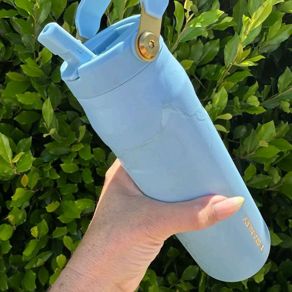 Messi x Stanley 1913 IceFlow Flip Straw 2.0 Bottle - Messi Striker Blue